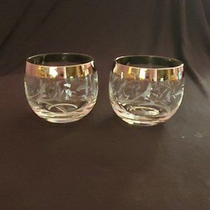Roly Poly Dorothy Thorp Etchedlike glasses. Set of 2